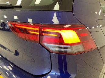 VOLKSWAGEN GOLF 2.0 Tdi R-Line Hatchback 5Dr Diesel Dsg Euro 6 (S/S) (150 Ps)