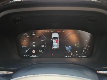 VOLVO XC60 Volvo Xc60 Inscrpt Pro B5 Mhev