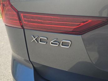 VOLVO XC60 Volvo Xc60 Inscrpt Pro B5 Mhev