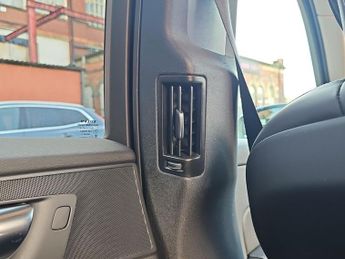 VOLVO XC60 Volvo Xc60 Inscrpt Pro B5 Mhev