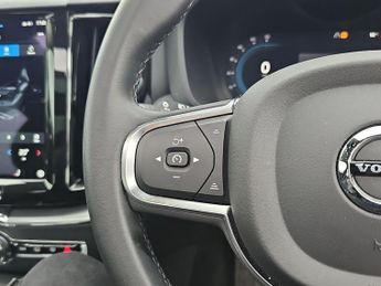 VOLVO XC60 Volvo Xc60 Inscrpt Exp T6Rchrg