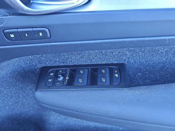 VOLVO XC40 Volvo Xc40 Momentum T3 Auto