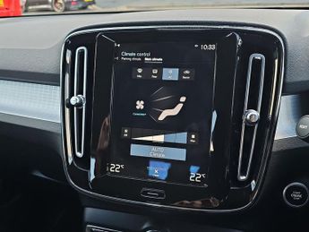 VOLVO XC40 Volvo Xc40 Momentum T3 Auto