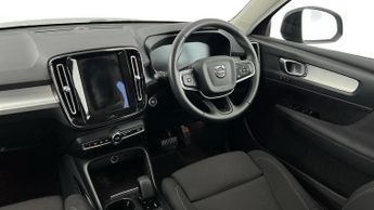 VOLVO XC40 Volvo Xc40 Momentum T3 Auto