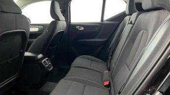 VOLVO XC40 Volvo Xc40 Momentum T3 Auto