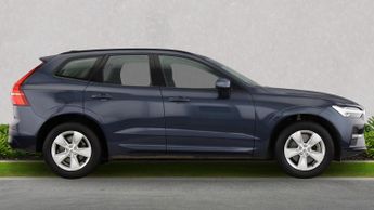 VOLVO XC60 Volvo Xc60 Momentum B5 Mhev Aut