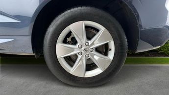 VOLVO XC60 Volvo Xc60 Momentum B5 Mhev Aut