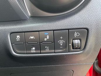 HYUNDAI KONA 64Kwh Premium Se Suv 5Dr Electric Auto (7Kw Charger) (204 Ps)