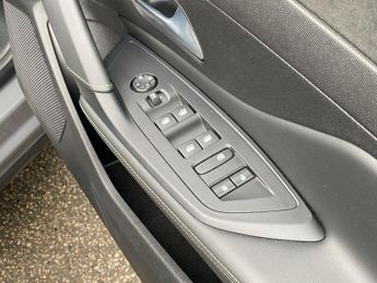 PEUGEOT 408 1.6 Plug-In Hybrid 225 Gt 5Dr E-Eat8