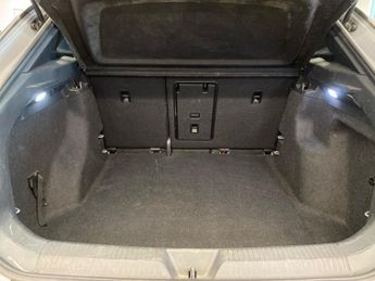 VOLKSWAGEN ID.4 Pure 52Kwh Life Suv 5Dr Electric Auto (148 Ps)