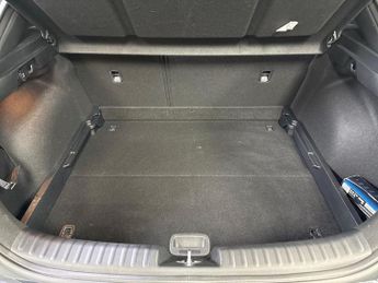 KIA XCEED 1.5T Gdi Isg 138 3 5Dr Dct