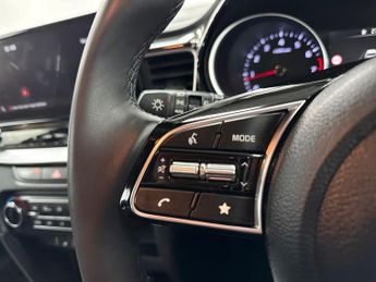 KIA XCEED 1.5T Gdi Isg 138 3 5Dr Dct