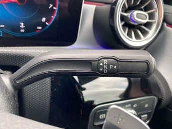 MERCEDES-BENZ CLA Cla 180 Amg Line Premium 4Dr Tip Auto