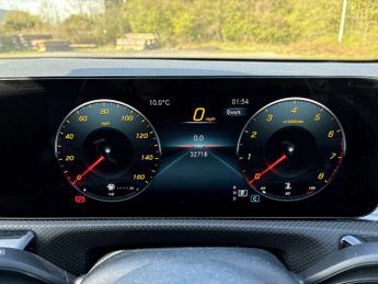 MERCEDES-BENZ CLA Cla 200 Amg Line Executive 4Dr Tip Auto