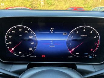 MERCEDES-BENZ GLC Glc 300 4Matic Amg Line Premium 5Dr 9G-Tronic