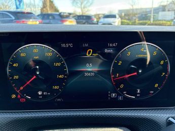 MERCEDES-BENZ A CLASS A200 Amg Line Premium 5Dr Auto