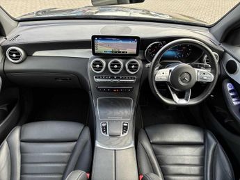 MERCEDES-BENZ GLC Glc 220D 4Matic Amg Line Premium 5Dr 9G-Tronic