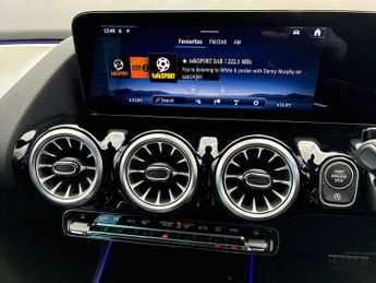 MERCEDES-BENZ GLA Gla 220D 4Matic Amg Line Premium 5Dr Auto