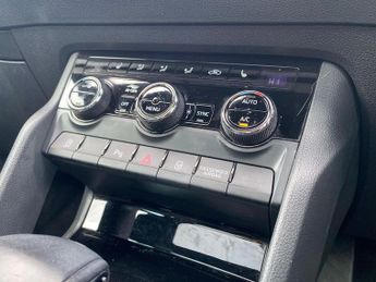 SKODA KAROQ 1.5 Tsi Act Sportline Suv 5Dr Petrol Dsg Euro 6 (S/S) (150 Ps)