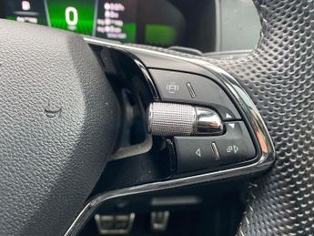 SKODA KAROQ 1.5 Tsi Act Sportline Suv 5Dr Petrol Dsg Euro 6 (S/S) (150 Ps)