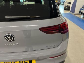 VOLKSWAGEN GOLF 1.5 Tsi 204 Match Ehybrid 5Dr Dsg
