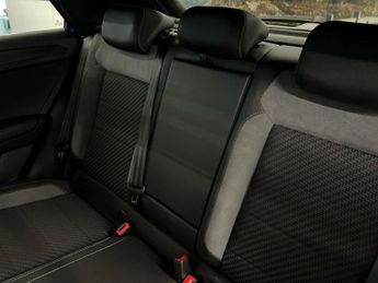 VOLKSWAGEN T-ROC 1.5 Tsi Gpf Evo R-Line Suv 5Dr Petrol Dsg Euro 6 (S/S) (150 Ps)