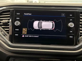VOLKSWAGEN T-ROC 1.5 Tsi Gpf Evo R-Line Suv 5Dr Petrol Dsg Euro 6 (S/S) (150 Ps)