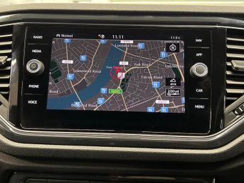 VOLKSWAGEN T-ROC 1.5 Tsi Gpf Evo R-Line Suv 5Dr Petrol Dsg Euro 6 (S/S) (150 Ps)