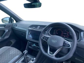 VOLKSWAGEN TIGUAN 1.5 Tsi R-Line Suv 5Dr Petrol Dsg Euro 6 (S/S) (150 Ps)