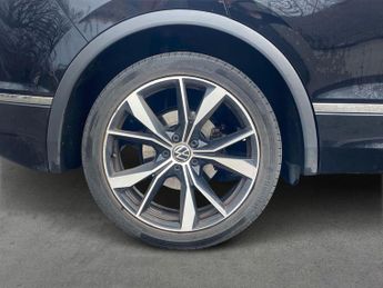 VOLKSWAGEN TIGUAN 1.5 Tsi R-Line Suv 5Dr Petrol Dsg Euro 6 (S/S) (150 Ps)