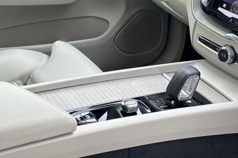 VOLVO XC60 Xc60 2.0 B4D Plus Dark 5Dr Awd Geartronic Estate