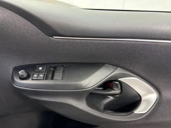 TOYOTA YARIS 1.5 Vvt-H Icon Hatchback 5Dr Petrol Hybrid E-Cvt Euro 6 (S/S) (1