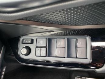 TOYOTA C-HR 1.8 Vvt-H Gpf Design Suv 5Dr Petrol Hybrid Cvt Euro 6 (S/S) (122