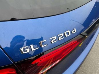MERCEDES-BENZ GLC Glc 220D 4Matic Amg Line 5Dr 9G-Tronic