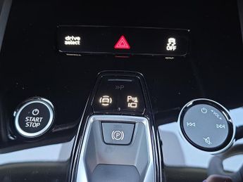 AUDI Q4 210Kw 45 82Kwh Sport 5Dr Auto [Leather]