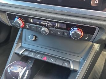 AUDI Q3 1.5 Tfsi Cod 35 S Line Suv 5Dr Petrol S Tronic Euro 6 (S/S) (150