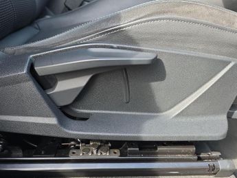 AUDI Q3 1.5 Tfsi Cod 35 S Line Suv 5Dr Petrol S Tronic Euro 6 (S/S) (150