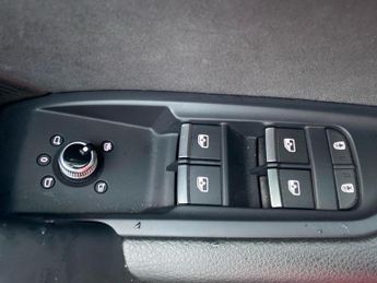 AUDI Q5 2.0 Tfsie 50 S Line Suv 5Dr Petrol Plug-In Hybrid S Tronic Quatt