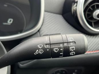 MG MOTOR UK ZS 72.6Kwh Trophy Connect Long Range Suv 5Dr Electric Auto (156 Ps)