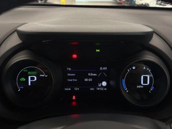 TOYOTA YARIS 1.5 Vvt-H Design Hatchback 5Dr Petrol Hybrid E-Cvt Euro 6 (S/S) 