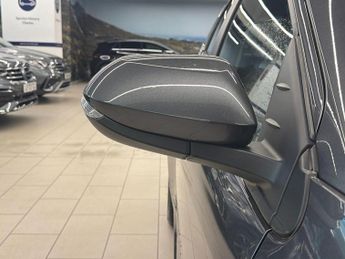 TOYOTA YARIS 1.5 Vvt-H Design Hatchback 5Dr Petrol Hybrid E-Cvt Euro 6 (S/S) 