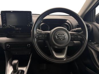 TOYOTA YARIS 1.5 Vvt-H Design Hatchback 5Dr Petrol Hybrid E-Cvt Euro 6 (S/S) 