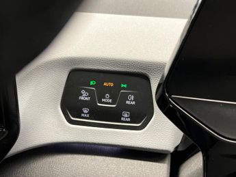 VOLKSWAGEN ID.3 Pro Performance 58Kwh Family Hatchback 5Dr Electric Auto (204 Ps