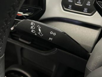 VOLKSWAGEN ID.3 Pro Performance 58Kwh Family Hatchback 5Dr Electric Auto (204 Ps