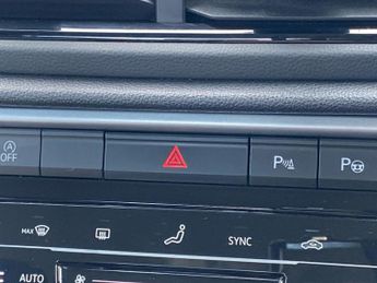 VOLKSWAGEN T-ROC 1.5 Tsi Life Suv 5Dr Petrol Dsg Euro 6 (S/S) (150 Ps)