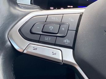 VOLKSWAGEN T-ROC 1.5 Tsi Life Suv 5Dr Petrol Dsg Euro 6 (S/S) (150 Ps)