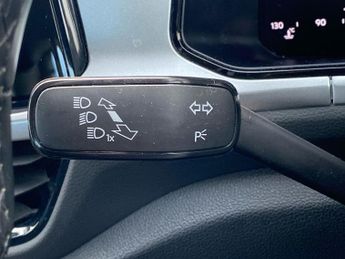 VOLKSWAGEN T-ROC 1.5 Tsi Life Suv 5Dr Petrol Dsg Euro 6 (S/S) (150 Ps)