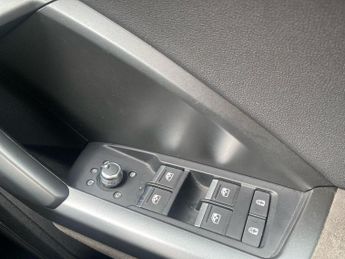 AUDI RS Q3 2.5 Tfsi Suv 5Dr Petrol S Tronic Quattro Euro 6 (S/S) (400 Ps)