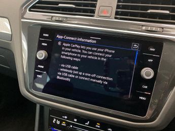 VOLKSWAGEN TIGUAN 1.5 Tsi Life Suv 5Dr Petrol Dsg Euro 6 (S/S) (150 Ps)