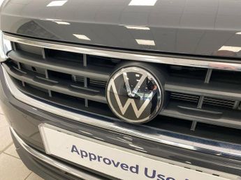 VOLKSWAGEN TIGUAN 1.5 Tsi Life Suv 5Dr Petrol Dsg Euro 6 (S/S) (150 Ps)